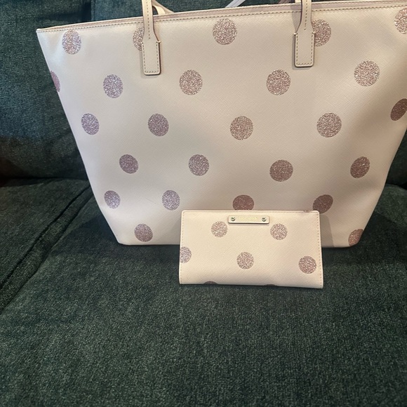 Kate Spade pink tote with matching wallet - Picture 3 of 3